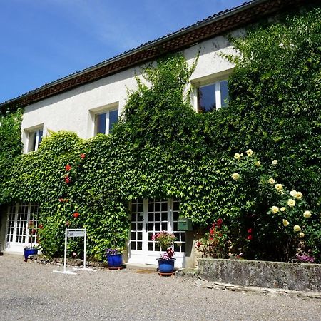 Les Neuf Bouleaux Bed & Breakfast Job Exterior photo